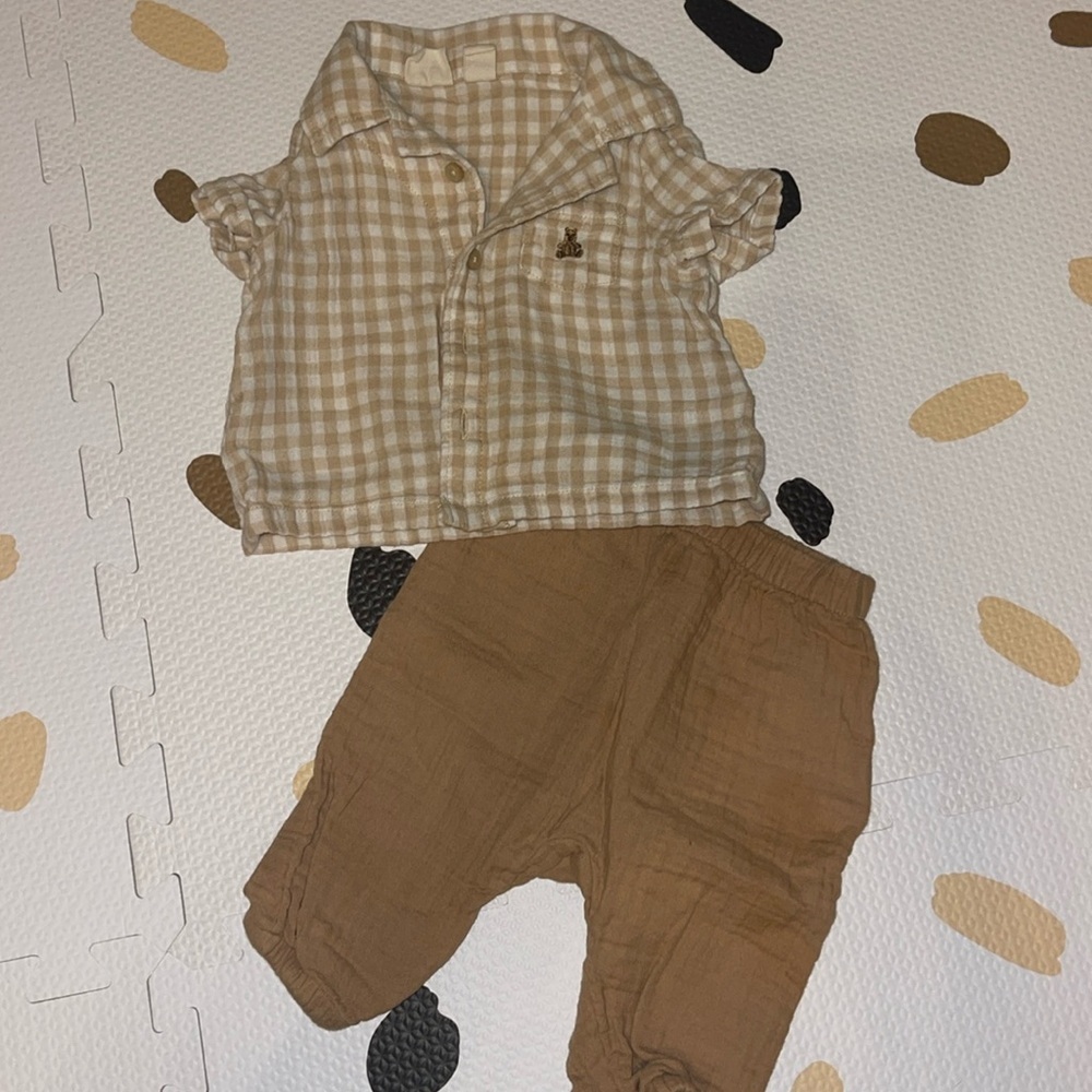Baby Gap Neutral Cotton set